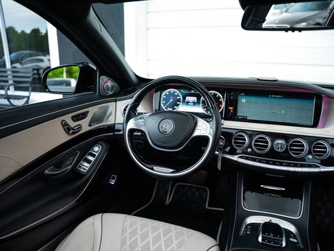 Used 2016 Mercedes-Benz Maybach S 600 image 39