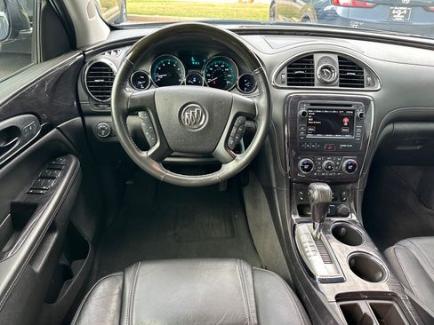 Used 2017 Buick Enclave Leather FWD image 9