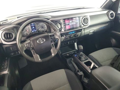 Used 2021 Toyota Tacoma TRD Sport w/ Technology Package image 16