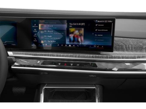 Used 2023 BMW i7 xDrive60 AWD/4WD image 12