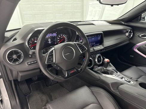 Used 2019 Chevrolet Camaro SS image 23