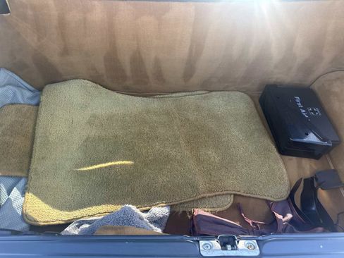 Used 1987 Mercedes-Benz 560 SL image 12