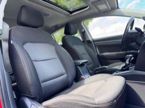 Used 2017 Hyundai Elantra Value Edition FWD image 28
