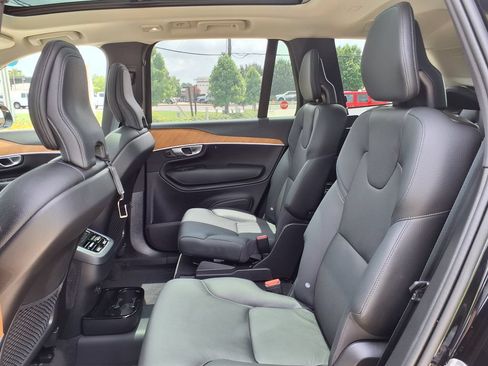 Certified 2024 Volvo XC90 B6 Plus AWD/4WD image 19