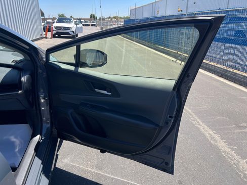 Used 2024 Toyota Prius XLE FWD image 23