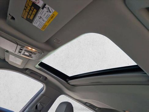 Used 2021 Toyota Highlander Limited image 15