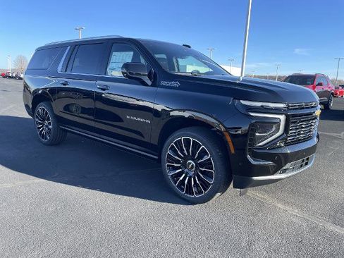New 2026 Chevrolet Suburban High Country AWD/4WD image 7