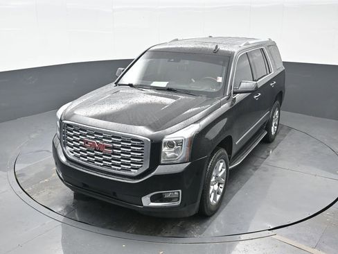Used 2018 GMC Yukon Denali image 16