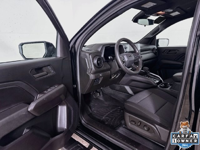 Used 2024 Chevrolet Colorado Trail Boss w/ Advanced Trailering Package AWD/4WD image 3