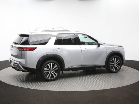 Used 2023 Nissan Pathfinder Platinum AWD/4WD image 40