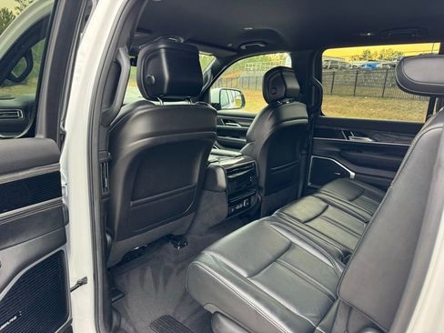 Used 2022 Jeep Wagoneer Series II image 31