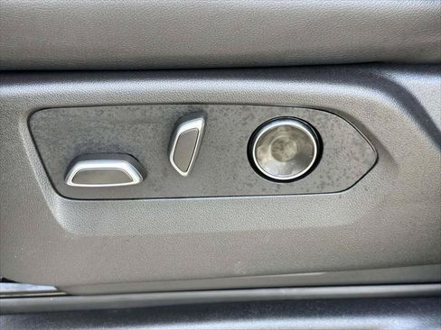 Used 2026 Cadillac Escalade ESV 4WD w/ LPO, Floor Liner Package image 21