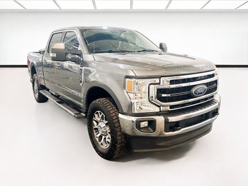 Used 2021 Ford F350 Lariat w/ Lariat Value Package AWD/4WD image 3