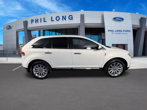 Used 2013 Lincoln MKX FWD image 6