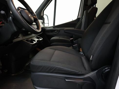 Used 2025 Mercedes-Benz Sprinter 2500 image 54