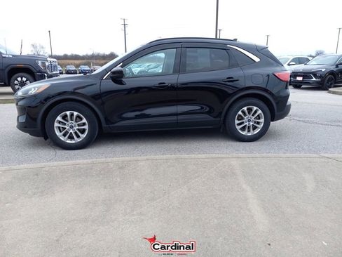 Used 2020 Ford Escape SE image 15