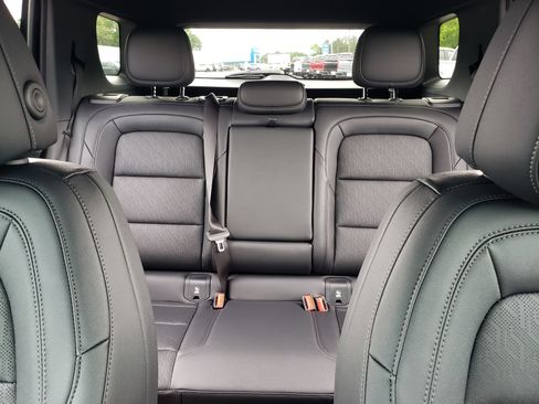 New 2026 Chevrolet Equinox LT w/ Convenience Package II FWD image 31