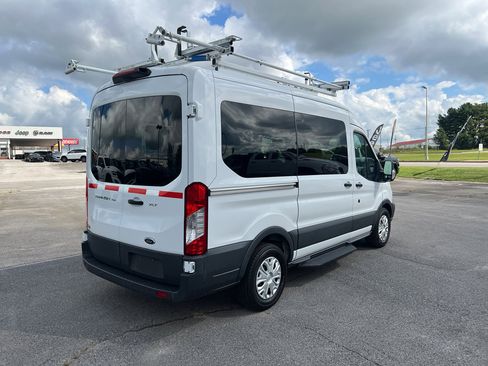 Used 2018 Ford Transit 150 XLT image 5