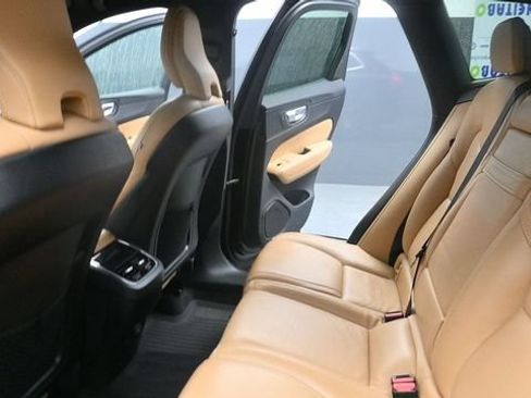 Used 2021 Volvo XC60 T5 Inscription AWD/4WD image 27