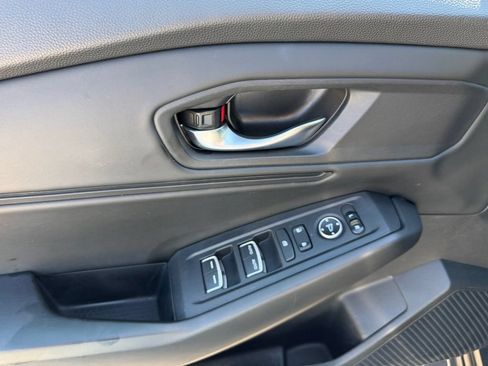 Used 2024 Honda Accord EX image 23
