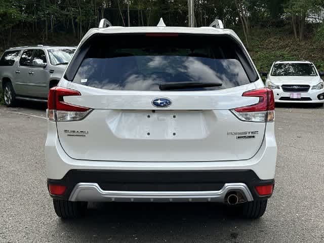 Certified 2023 Subaru Forester Touring AWD/4WD image 4