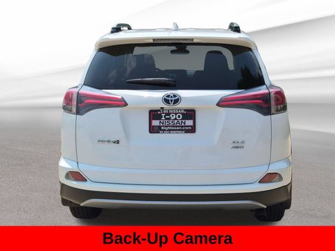 Used 2017 Toyota RAV4 XLE AWD/4WD image 7