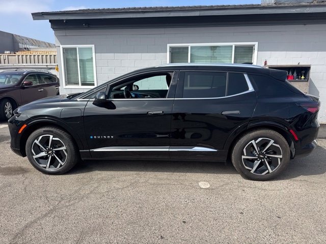 Used 2025 Chevrolet Equinox EV LT w/ Convenience Package FWD image 8