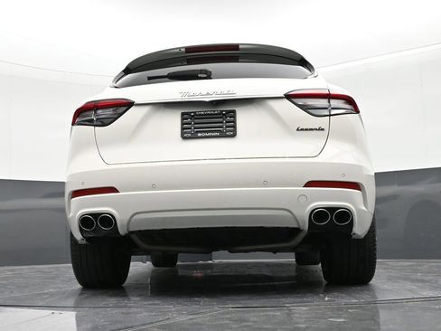 Used 2024 Maserati Levante GT Ultima image 23