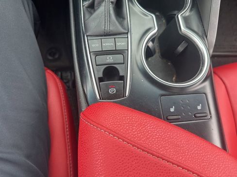 Certified 2018 Toyota Camry XSE FWD image 9