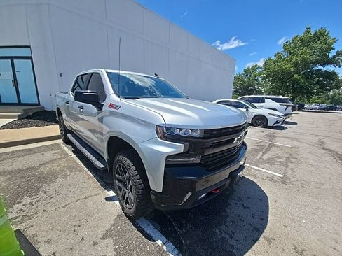 Used 2022 Chevrolet Silverado 1500 LT Trail Boss w/ Convenience Package II AWD/4WD image 2