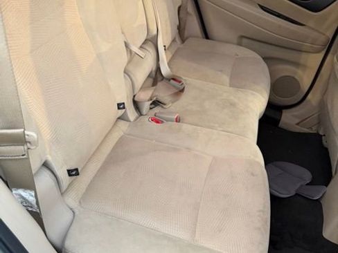 Used 2016 Nissan Rogue SV FWD image 8