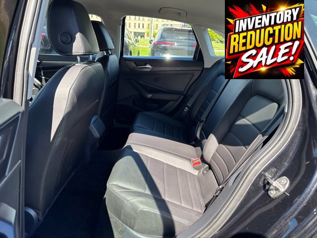 Used 2024 Volkswagen Jetta SE FWD image 28