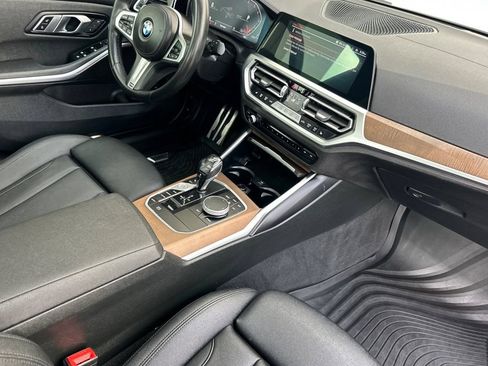 Used 2021 BMW 330i Sedan w/ M Sport Package RWD image 16