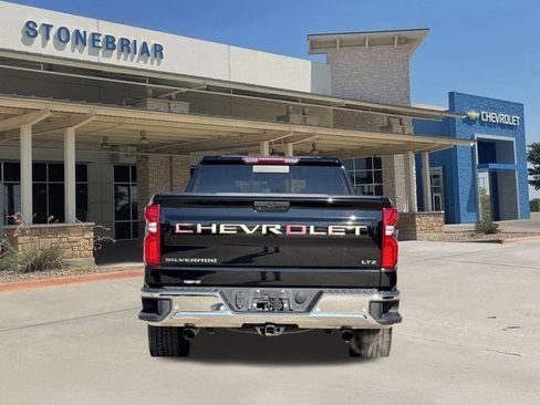 Used 2022 Chevrolet Silverado 1500 LTZ image 6