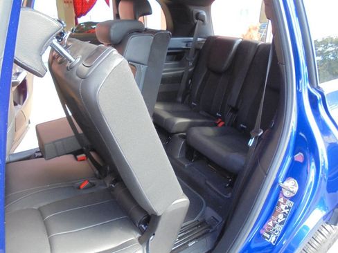 Used 2020 Mercedes-Benz GLB 250 4MATIC w/ Premium Package image 14