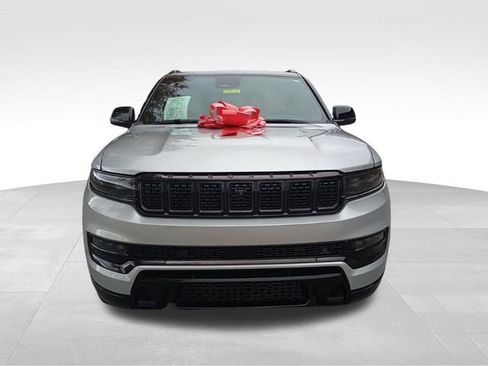 Used 2023 Jeep Grand Wagoneer L Series III w/ Rear Seat Video Group 1 image 3