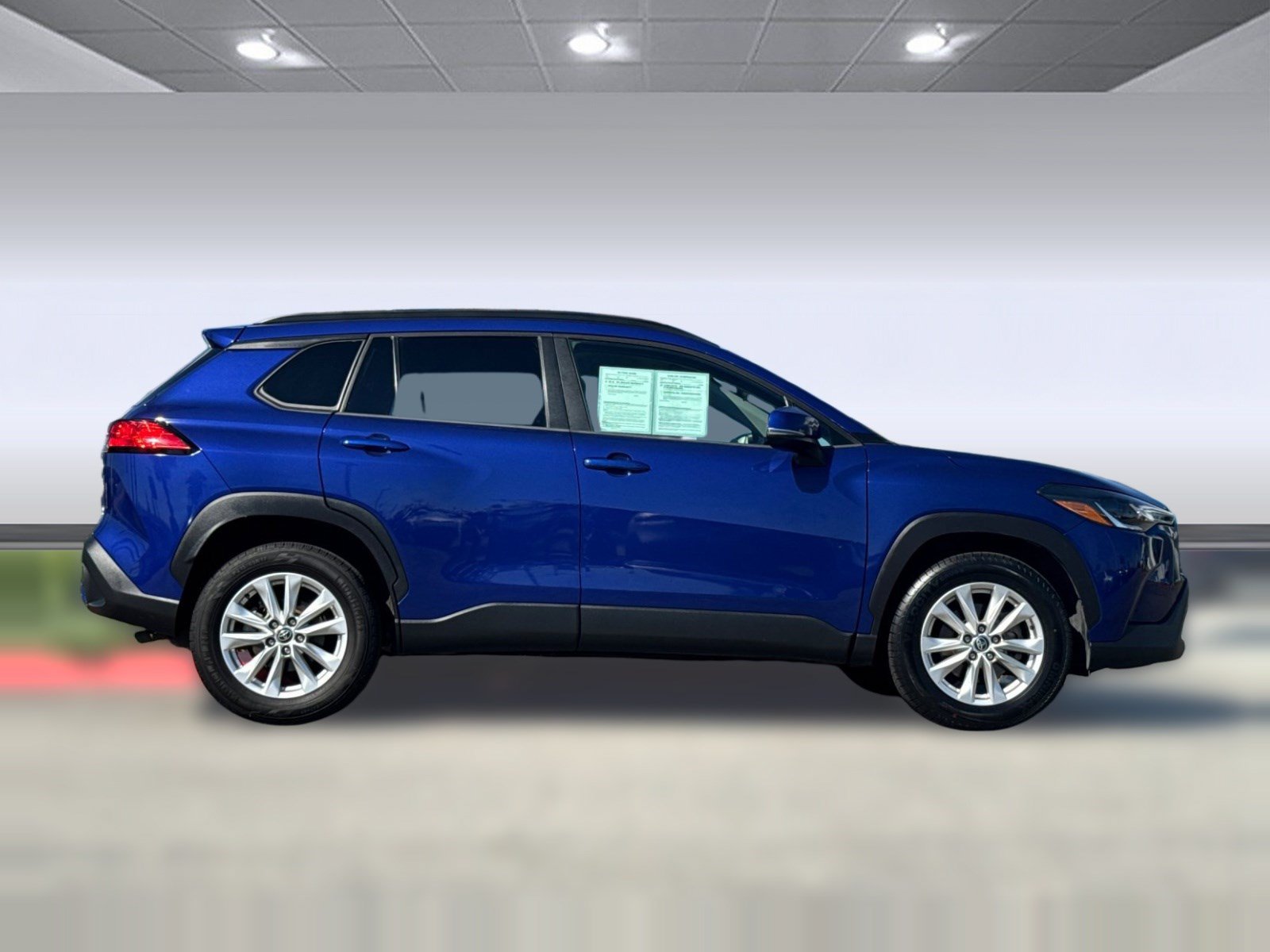 Used 2022 Toyota Corolla Cross LE FWD image 8