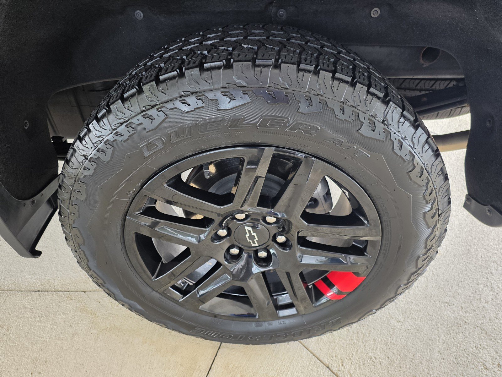Used 2023 Chevrolet Silverado 1500 RST w/ Redline Edition AWD/4WD image 22