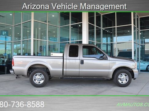Used 2005 Ford F250 XLT RWD image 1