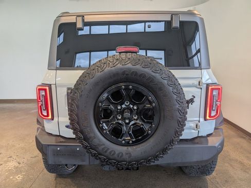 Used 2024 Ford Bronco Wildtrak image 4