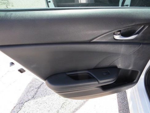 Used 2020 Honda Civic Sport image 18