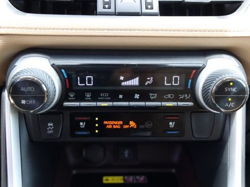Certified 2022 Toyota RAV4 Limited AWD/4WD image 21