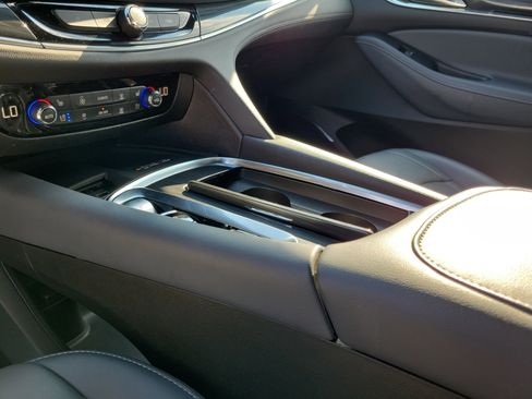 Used 2024 Buick Enclave Premium image 29