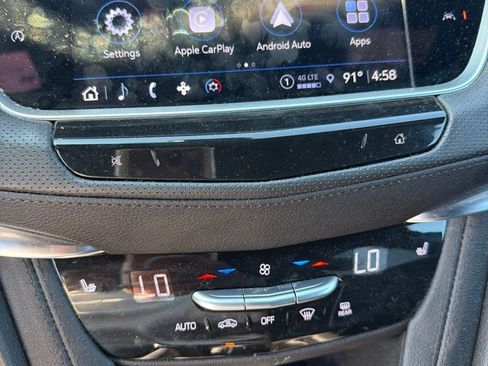 Used 2024 Cadillac XT6 Luxury AWD/4WD image 2