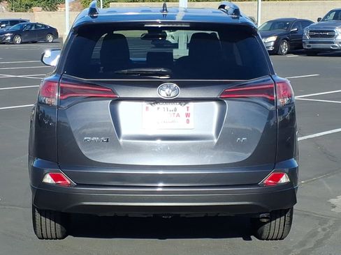 Used 2017 Toyota RAV4 LE image 9