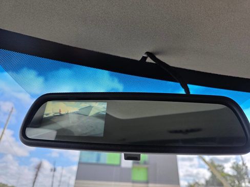 Used 2023 GMC Savana 2500 Extended w/ Driver Convenience Package image 9