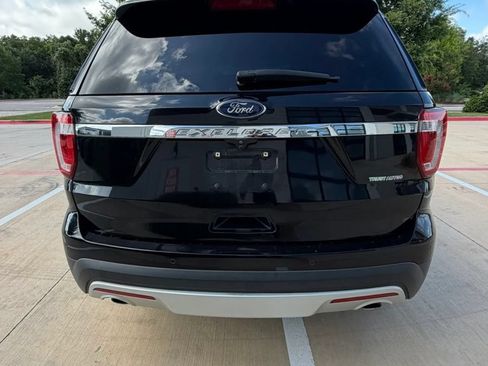 Used 2016 Ford Explorer XLT w/ Equipment Group 202A FWD image 4