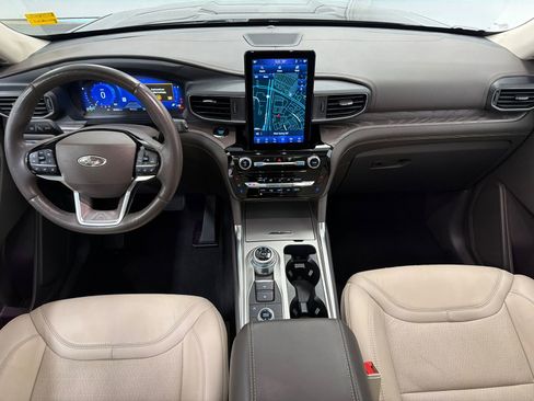 Used 2023 Ford Explorer Platinum w/ Technology Package image 20