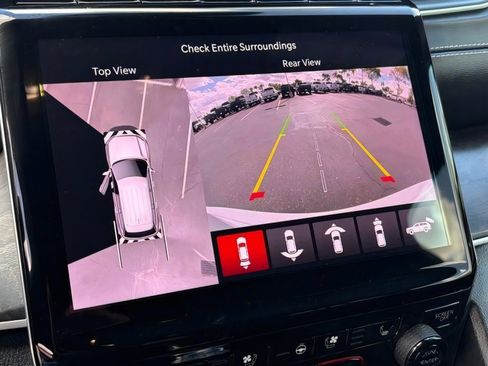 Used 2025 Jeep Grand Cherokee Limited w/ Luxury Tech Group II image 24