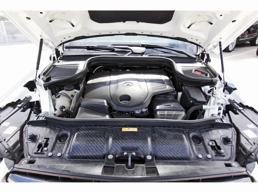 Used 2024 Mercedes-Benz GLS 450 4MATIC image 32